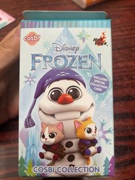 Frozen Cosbi 盲盒 Olaf 雪寶 紅色聖誕樹雪寶