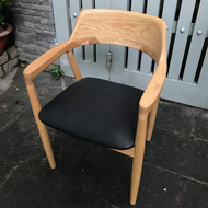 Ghế ăn Hiroshima ghế gỗ cao su tựa cao bọc nệm simili