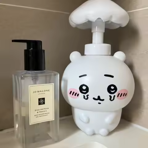 500Ml Chiikawa Bath Bottle Cartoon Soap Liquid Distribution Bottle Kawaii Reusable High-Capacity Cut