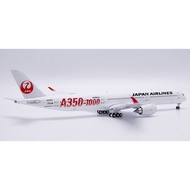JC Wings 1: 400 Japan Airlines A350-1000 JA02WJ Aircraft Model Flacking Wings