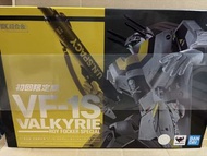 全新現貨，未開封 超時空要塞 Bandai  DX Macross 黃黑機  VF-1S Valkyrie 連特典地台