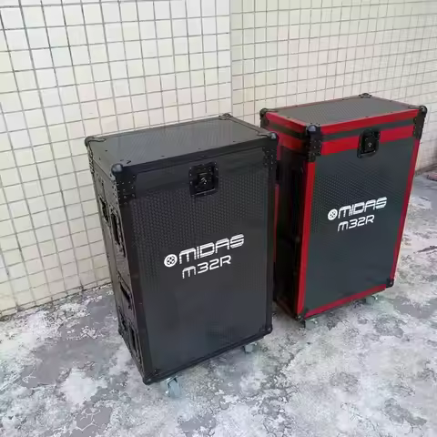 3-Door Flight Case for Midas M32R