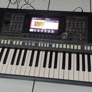 Keyboard Yamaha PSR S970 bekas