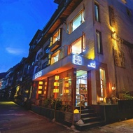 โรงแรม Wally House Hostel - walk 5 minutes to east gate of National Forest Park-ticket book services