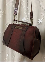 Beara Beara JAQUELINE 復古牛皮醫生包