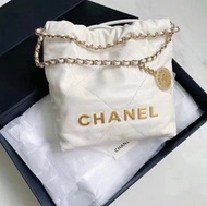 Chanel🤍Mini 22 bag 白色垃圾包 全新閑置品有塵袋/盒💖✨