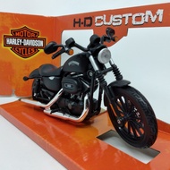 Diecast Motorcycle Harley-Davidson 2014 Sportster Iron 883 Maisto 112
