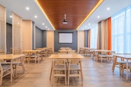 Yicheng Hotel (Lijiang Ancient City Airport Bus Station)