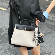 Hermes Herbag 31 肩背包（附黑白兩色替換袋）