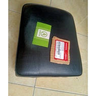 Cub 81-82-50cc rear saddle (live photo) size 31x 23cm