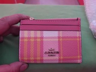 COACH 粉色卡片零錢包