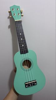 綠色ukulele （連琴袋）