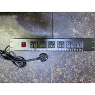 6-outlet power outlet as shown with fuse at the socket