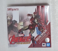 SHF TECH-ON Avengers 鐵甲奇俠(Bandai x 清水榮一)採用全新設計，結合了 METAL BUILD 的可動關節，實現前所未有的動作；使用特殊壓鑄材質，營造出 IRONMAN 