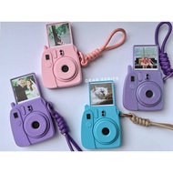 DEAR SERIFS - Polaroid-Inspired Photo Camera Keychain