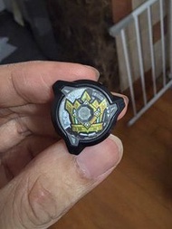 Beyblade 戰鬥陀螺 Cx11 帝王章，可換女武神，美版蠻牛，NR軸（補錢），150固鎖（補錢）