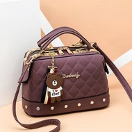 [Discount Product] Chain shoulder bag women s small square bag with hanging bear sling bag