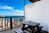 Uljin Sea and Moment Pension