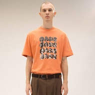 OASIS เสื้อยืดผู้ชาย เสื้อยืด เสื้อคอกลม cotton100% พิมพ์ลาย รุ่น MTP-1889-L สีเทาดำ  ส้ม  ขาว