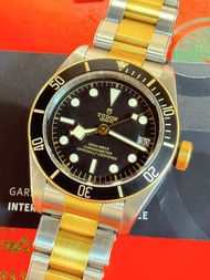 🌈🌈新返貨啦🌈🌈💳連出世卡💳🖤💛Tudor Black bay 79733N💛🖤💛金鋼款式💛🤎🤎41mm 自動機芯 狀態一流 連原裝金鋼帶👍🏻👍🏻BW3801(旺角洗衣街店）