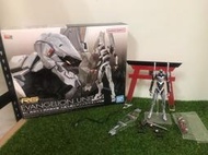 萬代PB限定RG新世紀福音戰士EVA、四號機、4號機、白銀裝甲盾組 (參考完成品-非下標賣場)
