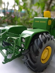 John Deere 8010 John Deere Tractor Model Resin Germany SCHUCO 1: 32