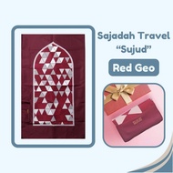 Anti-odor prayer mat | Red Geometric Prayer Rug Prostration | Waterproof Portable Prayer Rug