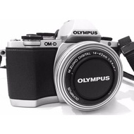 （二手）奧林巴斯/OLYMPUS E-M10 連（14-42mm）無反相機 WiFi 觸摸翻轉屏幕 可換鏡頭 旅行 Camera 95% NEW