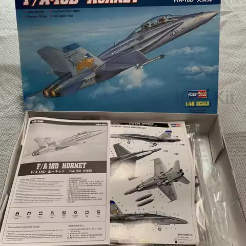 Hobbyboss 1:48 Scale US F18 F18D F/A-18D Hornet Fighter Jet Bomber Plastic Model Kit