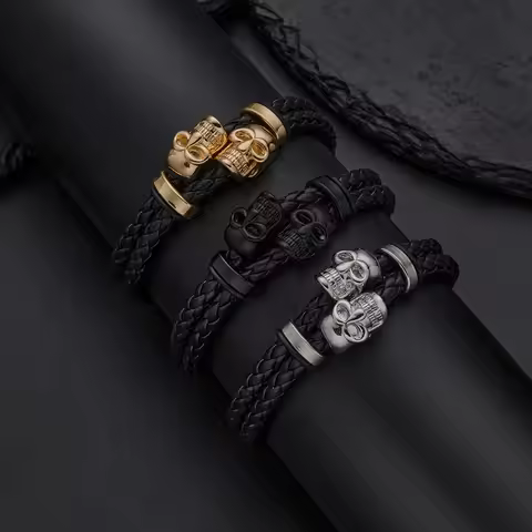A stylish men's skull bracelet dark punk hand-woven leather bracelet with unique appearance can be s