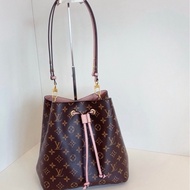 LV Neonoe MM 老花粉色水桶包 中號