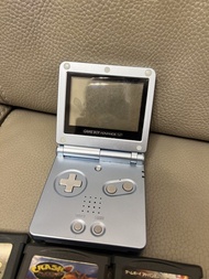 Game Boy Advance SP + 9隻遊戲