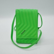 超稀有👀😍Balenciaga 巴黎世家 Leather Phone Pouch 綠色 牛皮 卡片手機包 肩背包