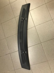 原廠全新平治Benz A180 B180 B200 W245引擎蓋上水潑飾板