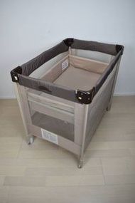 Aprica Coconel Air 便攜/折疊嬰兒床