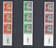 香港女皇郵票，同一個Block #