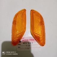 Yamaha F1ZR Front Turn Signal Mica YELLOW Yamaha F1ZR Front Turn Signal Glass Mica YELLOW - MF MOTOR