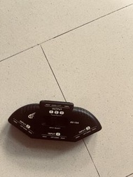 3入1出AV影音切換器 (型號AV-104)，完美解決舊式影音設備接駁問題！
