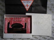 美國品牌［GUESS ]女粉紅色金屬LOGO三折夾(0195)~原價$1,880
