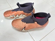 Nike 兒童足球釘鞋