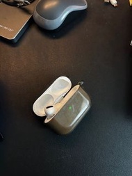 Airpods pro 第一代 充電盒連左耳