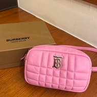 Burberry 粉色銀TB logo相機斜背包