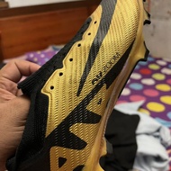 sepatu bola nike air zoom emas