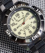🤩和風潛水🤩 Alba聯乘Seiko 中古潛水錶 購自日本，原裝夜光面，無番寫，原裝單日曆自動機芯，新淨企理，行走精神，玻璃上蓋，錶頭直徑40mm不連錶的，原裝三格潛水鋼錶帶，FullSet連盒及書仔