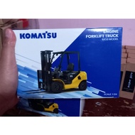 Diecast forklift komatsu miniature heavy equipment forklift komatsu original