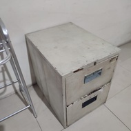 filling kabinet lemari penyimpanan file 2 susun laci dari besi second