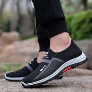 รองเท้าผ้าใบนักเรียนสไตล์เกาหลี Men's Casual Sneakers Walking Shoes Lazy Comfortable Driving Athletic Shoes หม่สไตล์อังกฤษระบายอากาศที่สะดวกสบายรองเท้าสำหรับทำงา