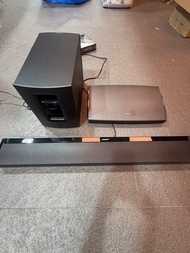 Bose Lifestyle 135 家庭娛樂系統（包含條形音箱、低音炮、中置控制台