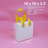 10 x 10 x 3.5 : Accessory Box