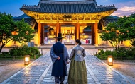 Seoul Night Tour : Changgyeonggung, Gwangjang Market , Naksan Park  